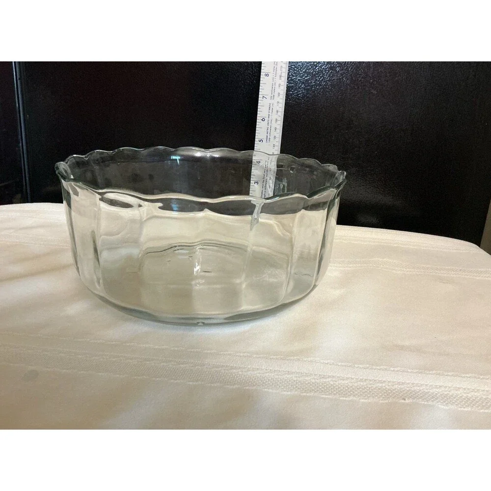 Large clear glass scalloped edge Large clear glass scalloped edge serving bowl
